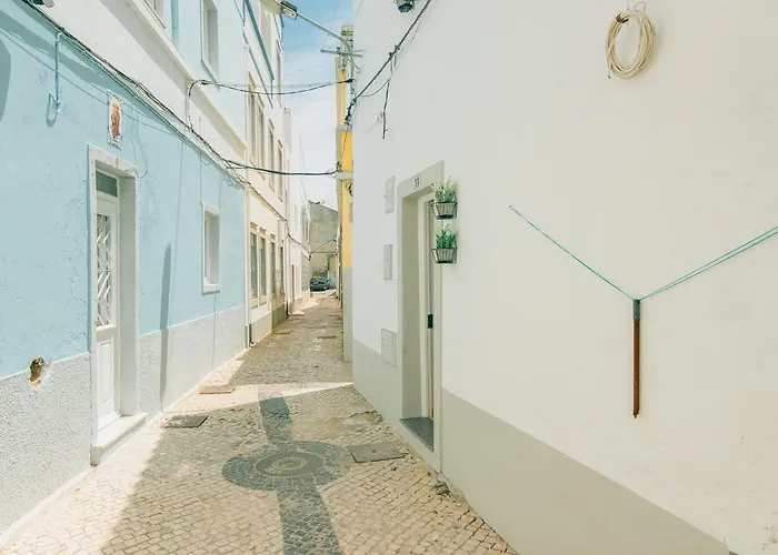 Loft 11 アパート