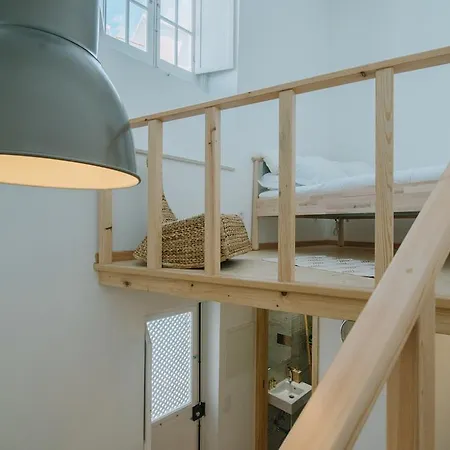 Loft 11 *